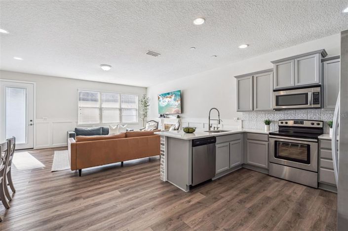 Image No.10-3 Bed Townhouse for sale