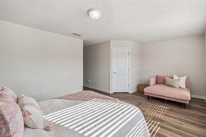 Image No.16-3 Bed Townhouse for sale