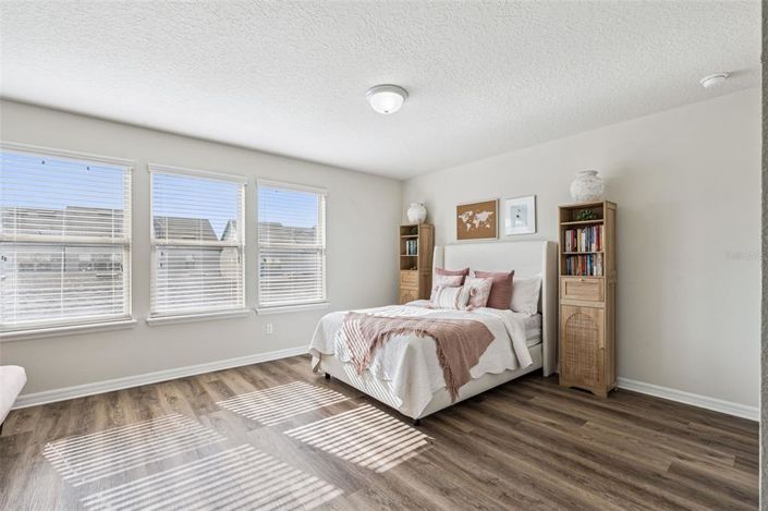 Image No.17-3 Bed Townhouse for sale