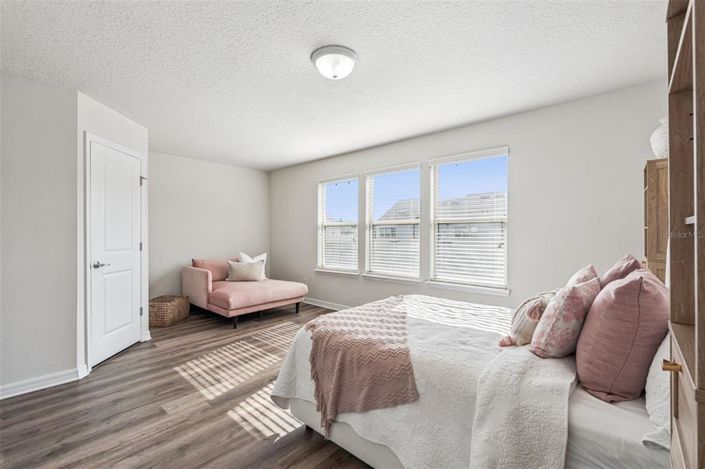 Image No.18-3 Bed Townhouse for sale