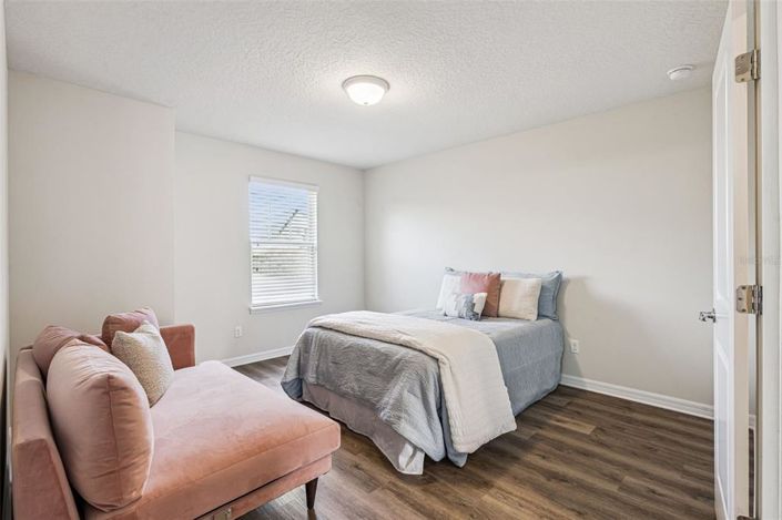 Image No.19-3 Bed Townhouse for sale