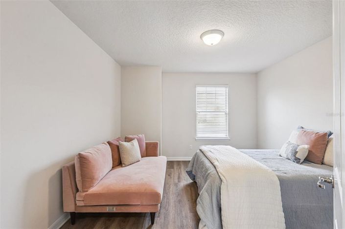 Image No.20-3 Bed Townhouse for sale