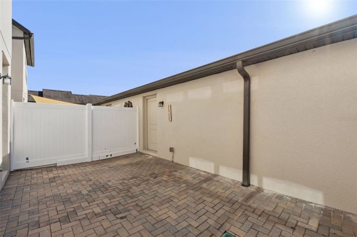 Image No.35-3 Bed Townhouse for sale