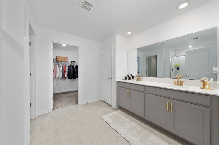 Image No.16-Propriété de 4 chambres à vendre à États-Unis