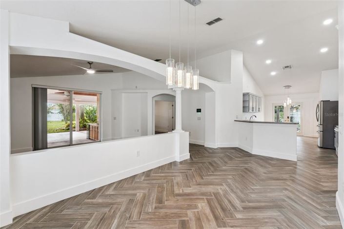 Image No.15-3 Bed House for sale