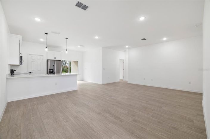 Image No.11-4 Bed Property for sale