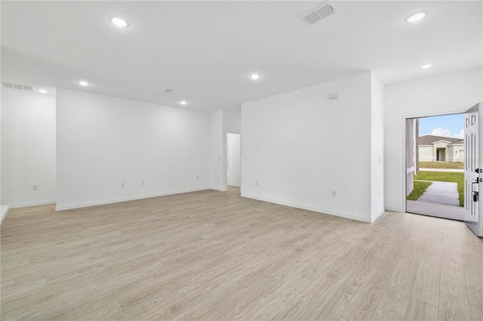 Image No.12-4 Bed Property for sale