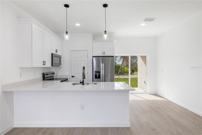 Image No.13-4 Bed Property for sale