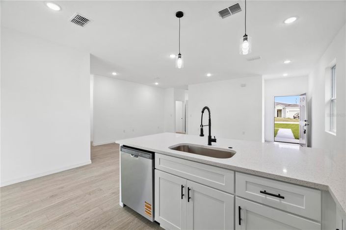 Image No.14-4 Bed Property for sale