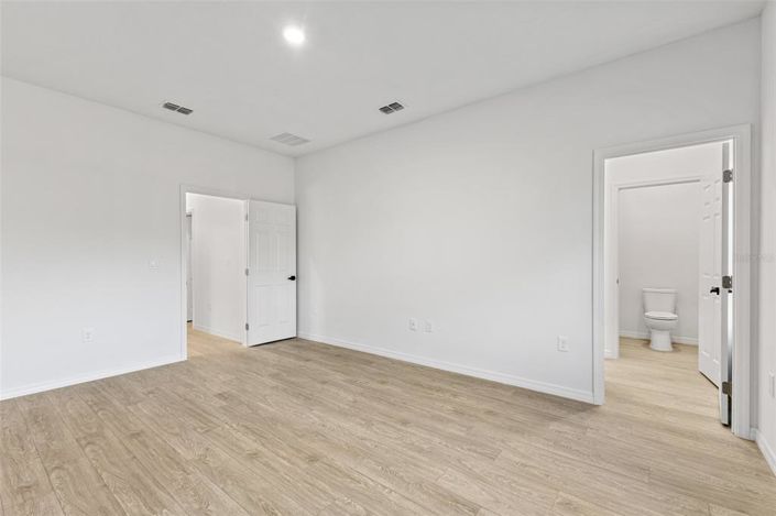 Image No.32-4 Bed Property for sale