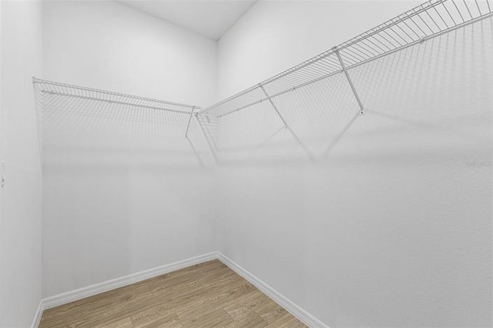 Image No.33-4 Bed Property for sale