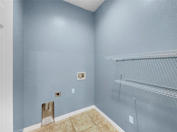 Image No.18-4 Bed House for sale