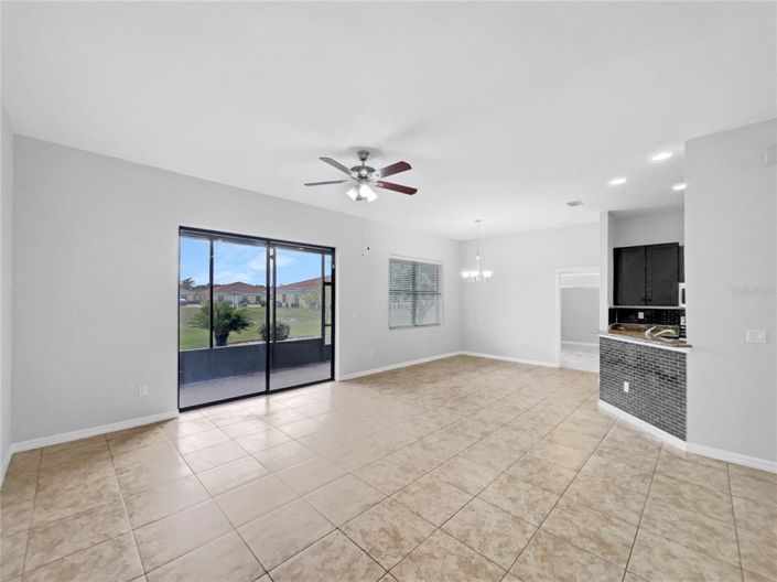 Image No.5-Propriété de 4 chambres à vendre à Kissimmee