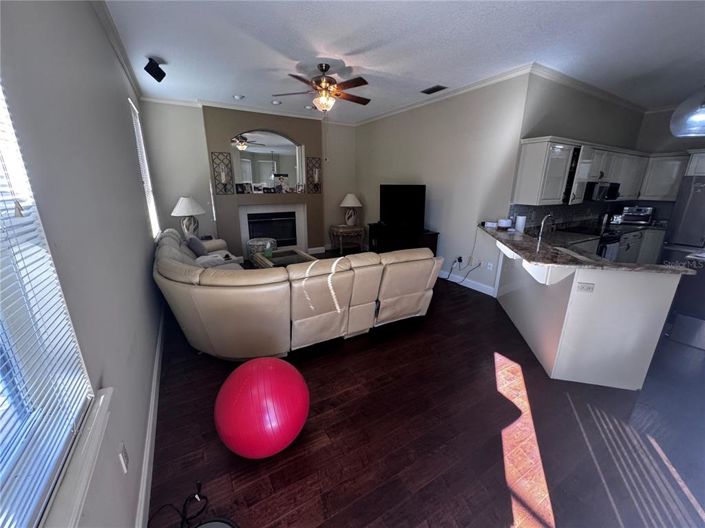 Image No.6-4 Bed Property for sale