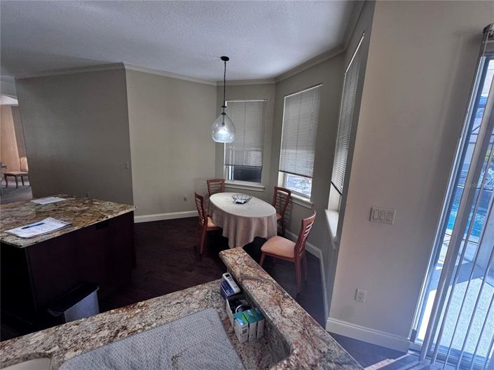 Image No.8-4 Bed Property for sale