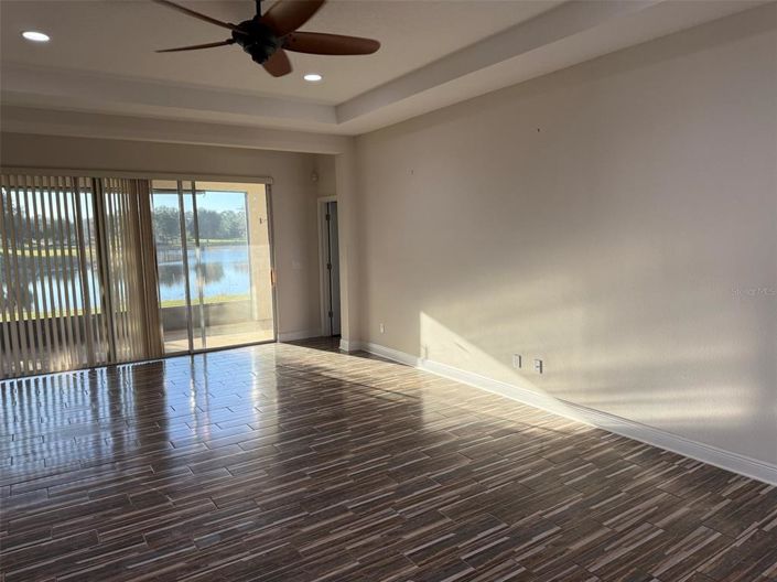 Image No.17-Propriété de 4 chambres à vendre à États-Unis