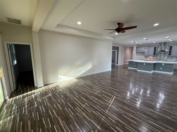 Image No.18-Propriété de 4 chambres à vendre à États-Unis