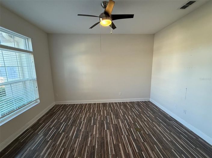 Image No.4-Propriété de 4 chambres à vendre à États-Unis