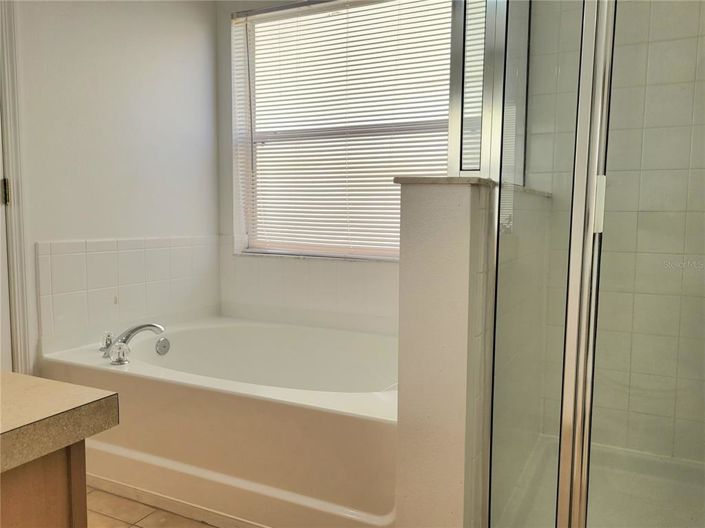 Image No.20-3 Bed Property for sale