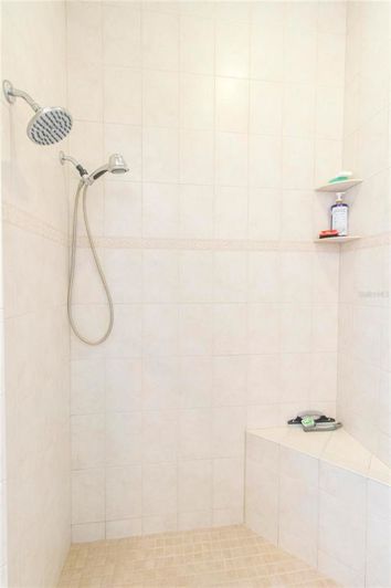 Image No.41-4 Bed House for sale