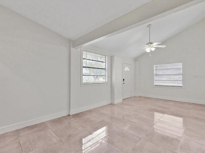 Image No.3-Propriété de 4 chambres à vendre à Kissimmee