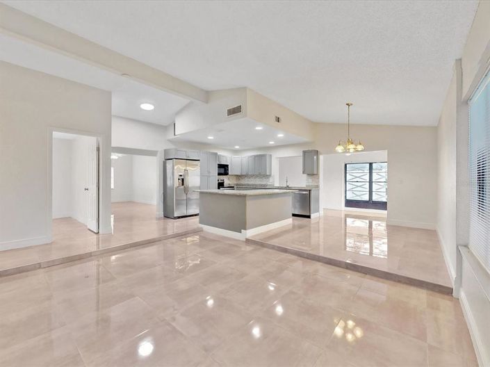 Image No.5-Propriété de 4 chambres à vendre à Kissimmee