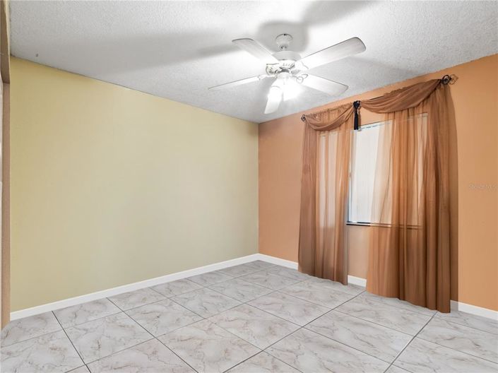 Image No.21-3 Bed Property for sale