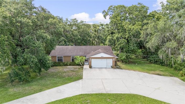 Image No.3-3 Bed Property for sale