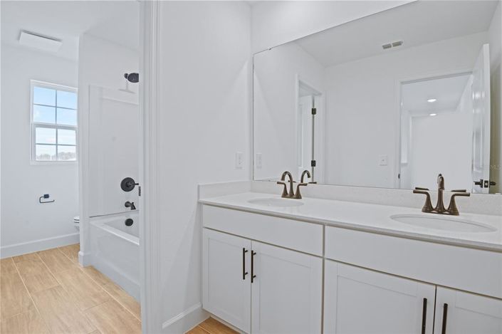 Image No.15-Propriété de 4 chambres à vendre à États-Unis