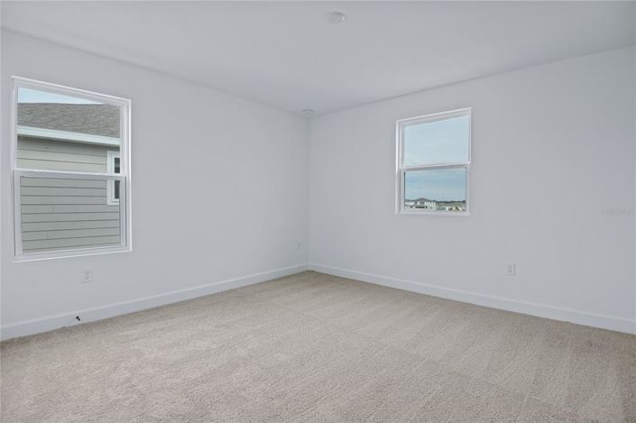 Image No.16-Propriété de 4 chambres à vendre à États-Unis