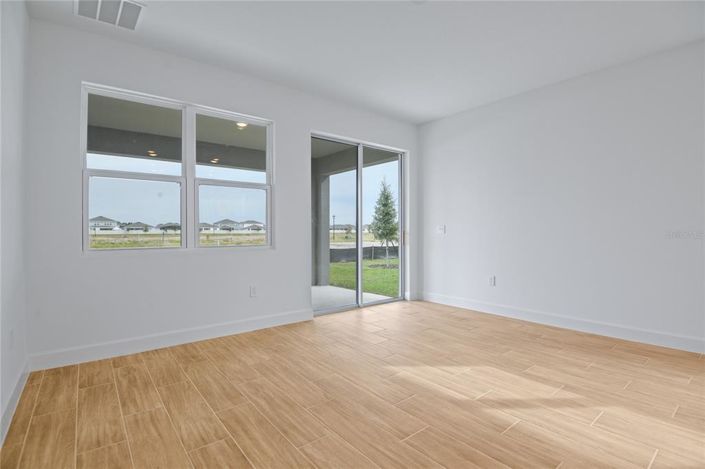 Image No.8-Propriété de 4 chambres à vendre à États-Unis