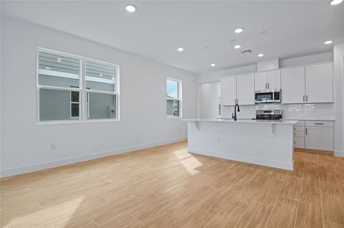 Image No.9-Propriété de 4 chambres à vendre à États-Unis