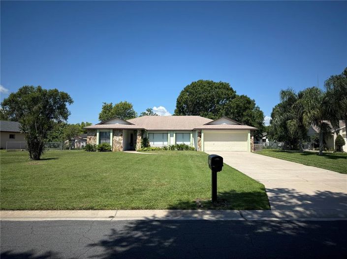 Image No.2-Propriété de 4 chambres à vendre à Kissimmee