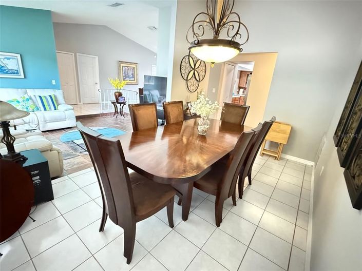 Image No.8-Propriété de 4 chambres à vendre à Kissimmee