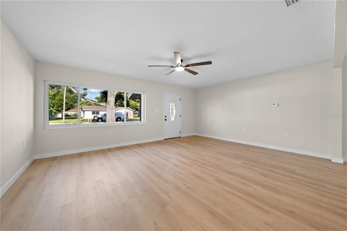 Image No.7-Propriété de 3 chambres à vendre à États-Unis