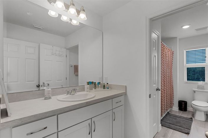 Image No.10-3 Bed Townhouse for sale