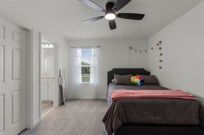 Image No.13-3 Bed Townhouse for sale