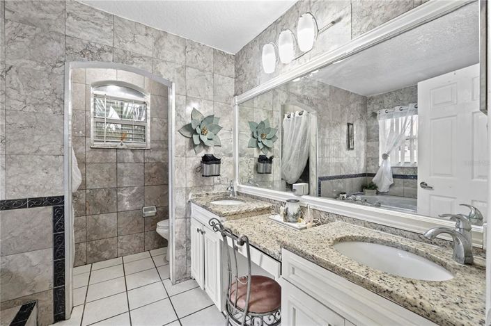 Image No.13-4 Bed Property for sale