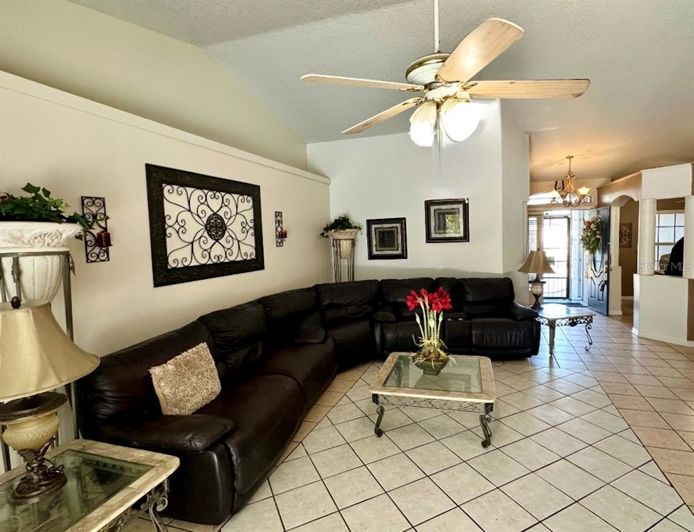 Image No.19-4 Bed House for sale