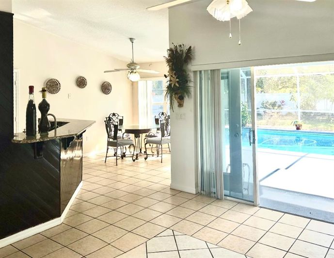 Image No.22-4 Bed House for sale