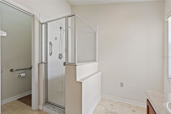 Image No.17-3 Bed House for sale