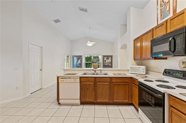 Image No.26-3 Bed House for sale