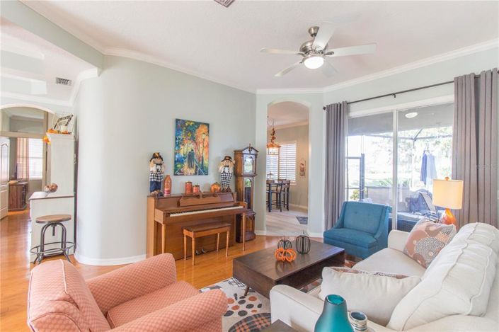 Image No.38-4 Bed House for sale