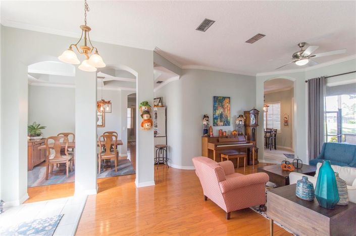 Image No.7-4 Bed Property for sale