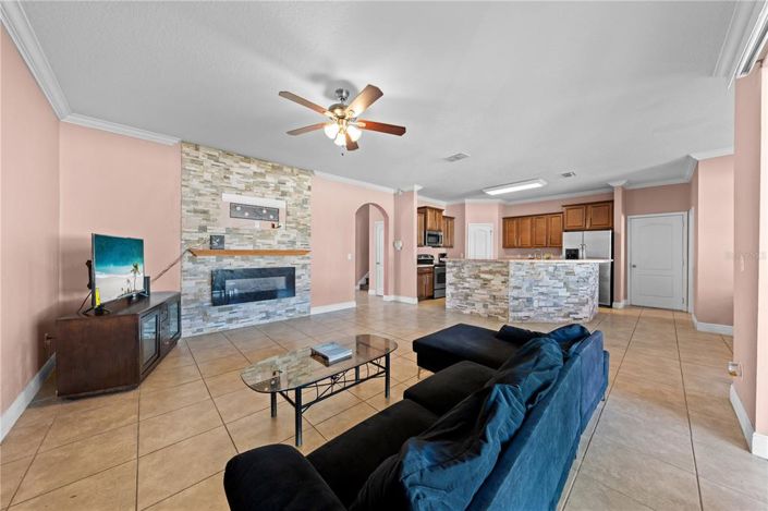 Image No.15-4 Bed House for sale