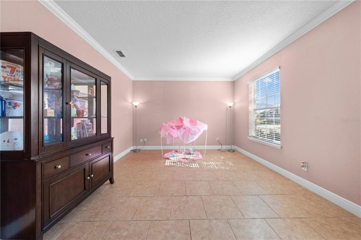 Image No.18-4 Bed Property for sale