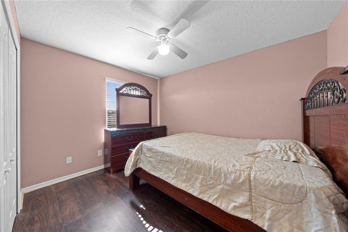 Image No.23-4 Bed Property for sale