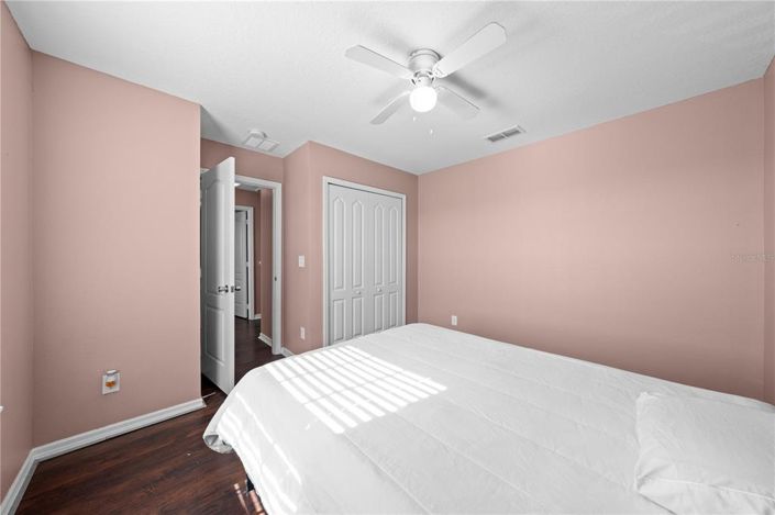 Image No.25-4 Bed Property for sale