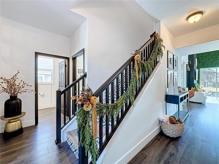 Image No.10-4 Bed Property for sale