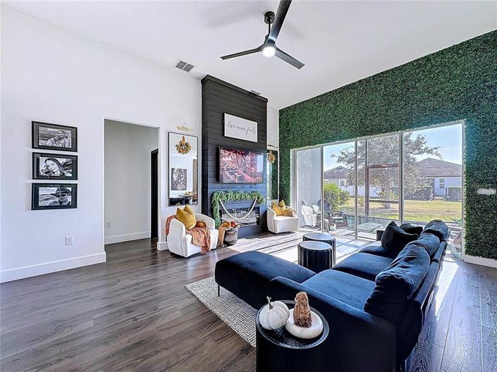 Image No.15-4 Bed Property for sale